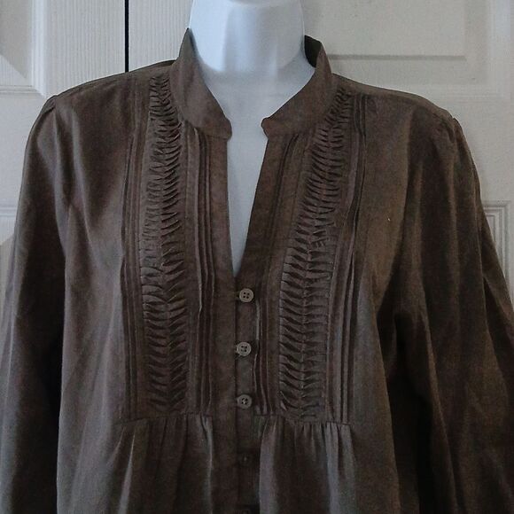 Banana Republic Factory silky feel button down blouse Sz L NWOT - Picture 3 of 6